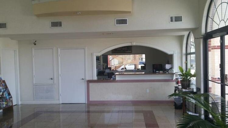 Executive Inn And Suites Porter - Photo3