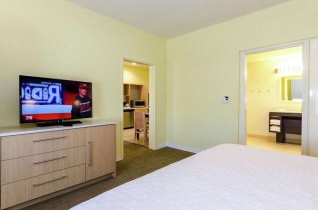 Home2 Suites by Hilton Portland - Photo4