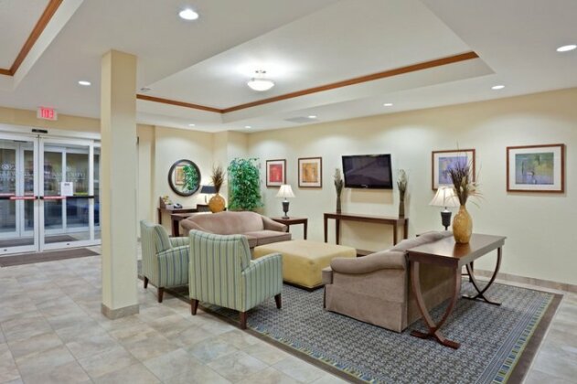 Candlewood Suites Portland Airport - Photo3