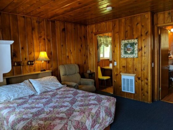 Sleepy Pines Motel - Photo3