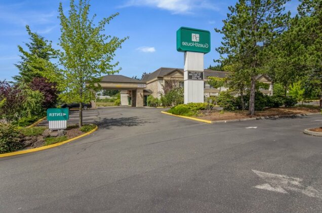 GuestHouse Inn & Suites Poulsbo - Photo2