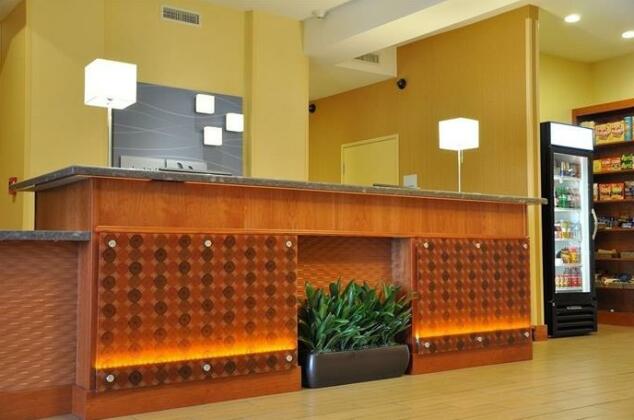 Holiday Inn Express Hotel & Suites Prattville South - Photo2