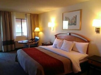 Days Inn by Wyndham Prescott - Photo4