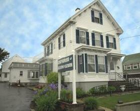 Bradford Carriage House & Motel - Photo2