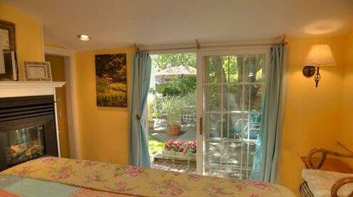 Inn at Cook Street - Photo4