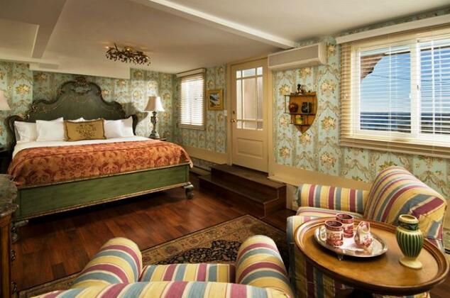 Lands End Inn - Adults Only - Photo2