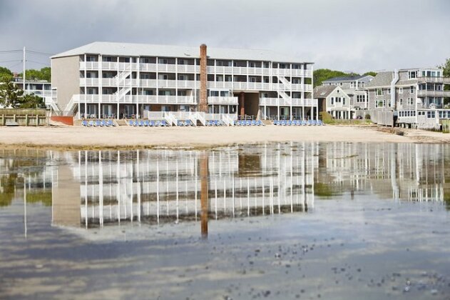 Surfside Hotel and Suites - Photo2