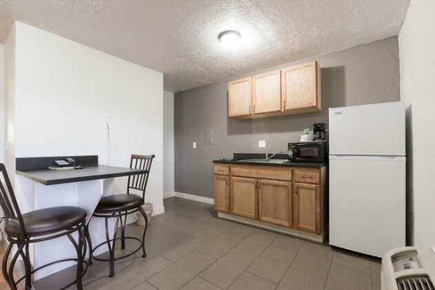 Little Suites Provo Extended Stay - Photo2