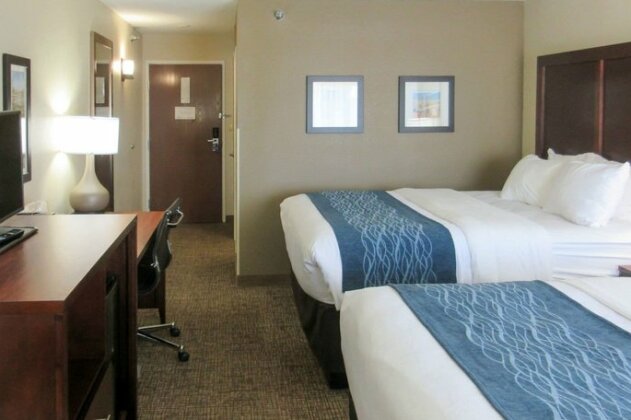 Quality Inn & Suites Pueblo - Photo4