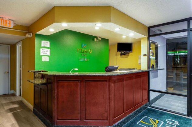 Parkway Inn and Suites - Photo5