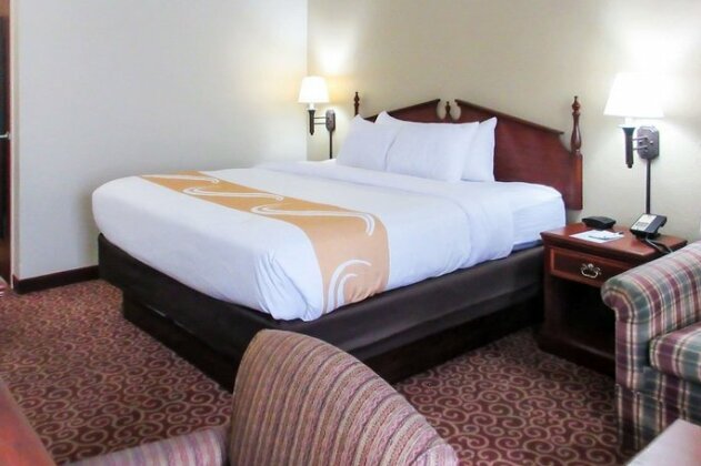 Quality Inn & Suites Quincy - Photo2