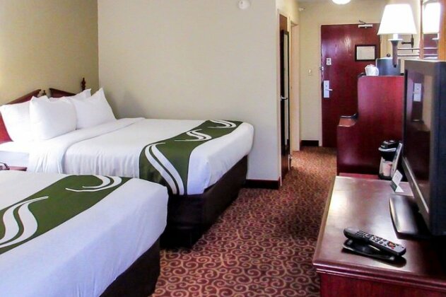 Quality Inn & Suites Quincy - Photo4