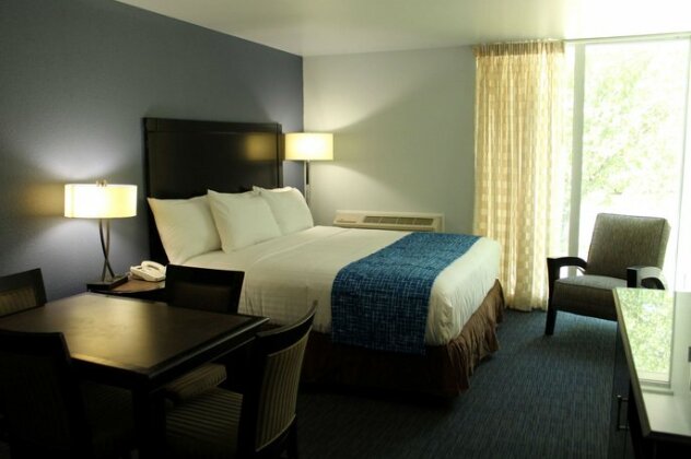 Riverside Inn Racine - Photo5