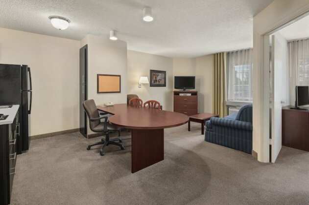 Candlewood Suites Raleigh Crabtree - Photo4
