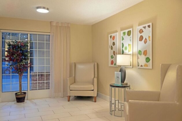 Hawthorn Suites by Wyndham-Raleigh/Cary - Photo3
