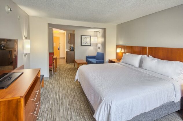 Holiday Inn Express Hotel & Suites Raleigh North - Wake Forest - Photo3