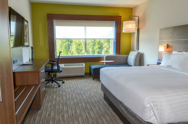 Holiday Inn Express & Suites Raleigh Airport - Brier Creek - Photo2