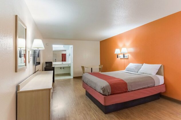 Motel 6 Southwest Raleigh - Cary - Photo4