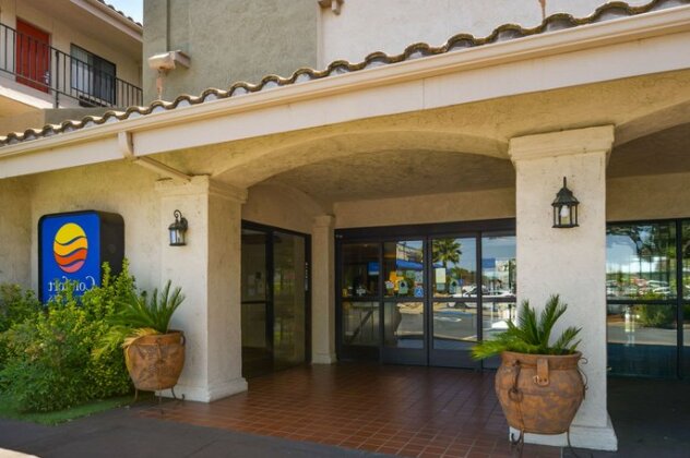 Comfort Inn & Suites Near Folsom Lake Rancho Cordova - Photo2