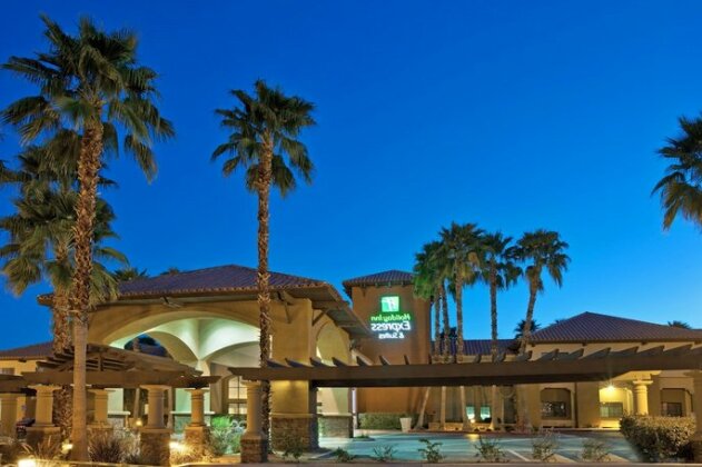 Holiday Inn Express & Suites Rancho Mirage - Photo2