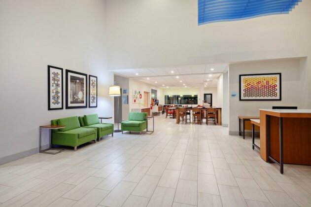Holiday Inn Express & Suites Rancho Mirage - Photo3
