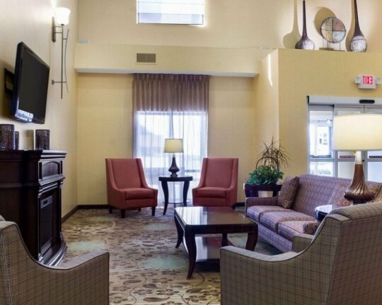 Comfort Suites Hotel & Convention Center - Photo5