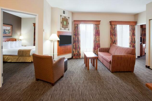 GrandStay Residential Suites - Photo3