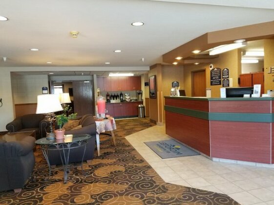 Microtel Inn & Suites by Wyndham Rapid City - Photo2