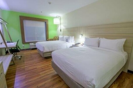 Holiday Inn Express & Suites Raymondville - Photo5