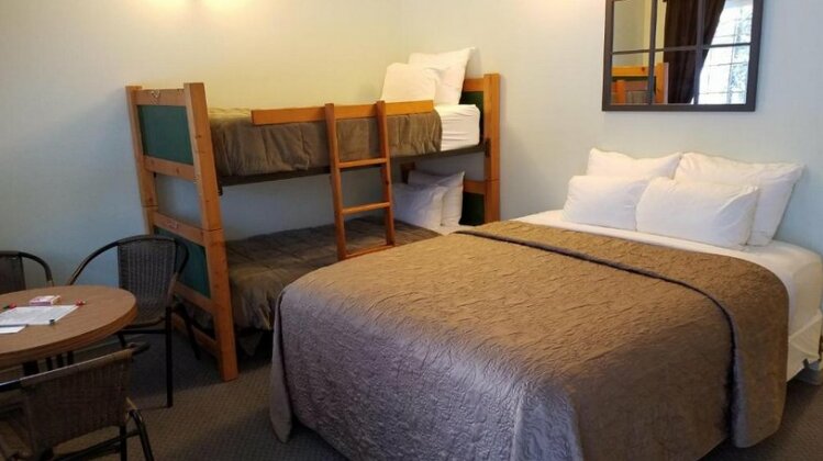 White Willow Motel - Photo2