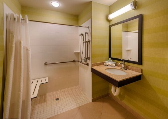 Holiday Inn Express & Suites / Red Bluff - South Redding Area - Photo5