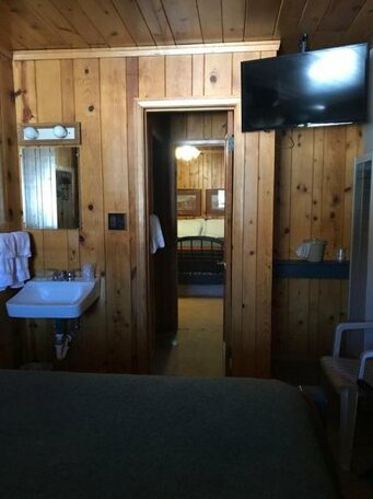 The Lodge at Red River - Photo2
