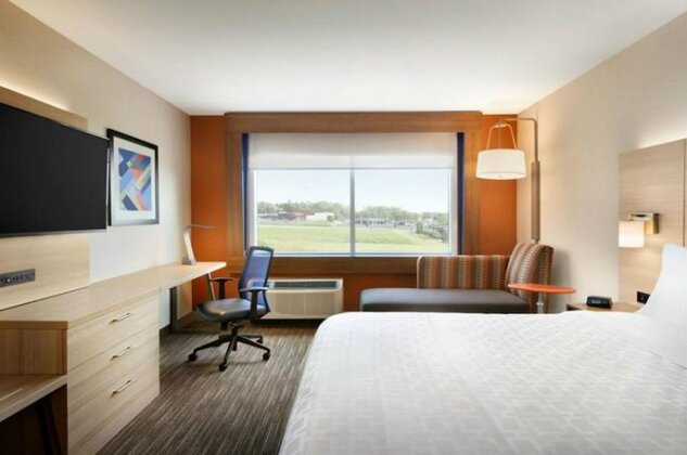 Holiday Inn Express & Suites Red Wing - Photo2