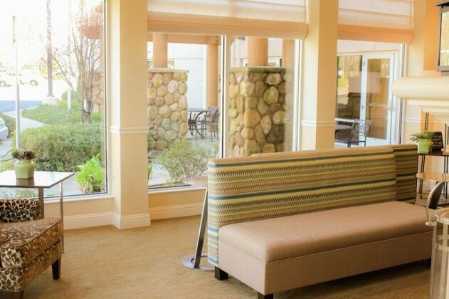 Hilton Garden Inn Redding - Photo4
