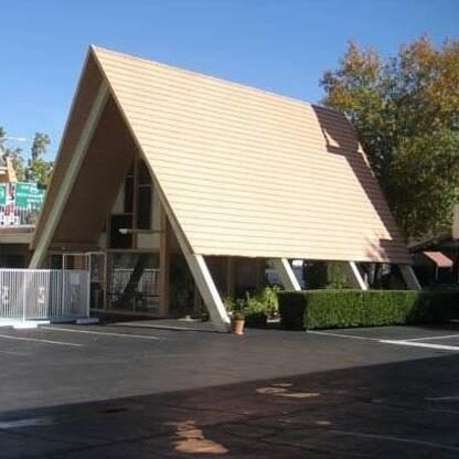 Shasta Lodge - Photo3