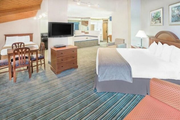 SureStay Plus Hotel by Best Western Redding - Photo5