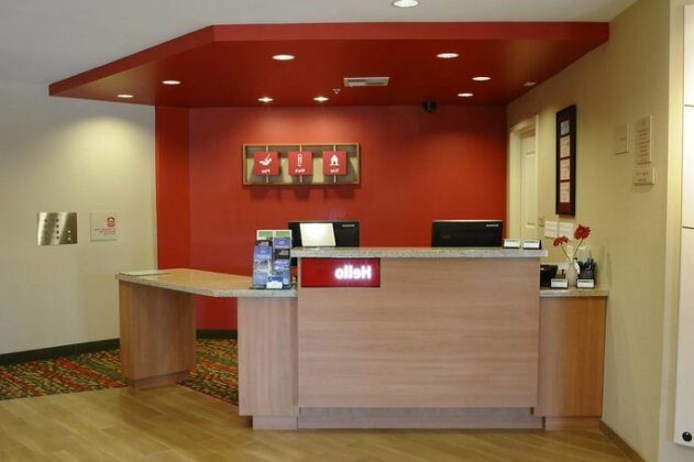 TownePlace Suites Redding - Photo2
