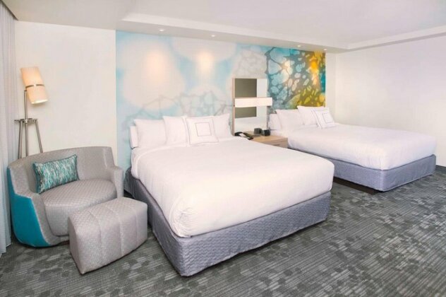 Courtyard by Marriott Redwood City - Photo2