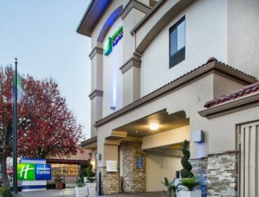Holiday Inn Express Redwood City Central