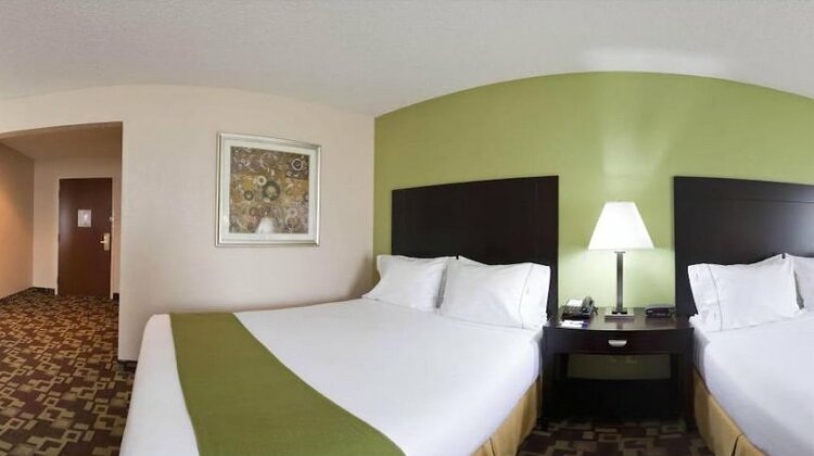 Holiday Inn Express & Suites Reidsville - Photo5