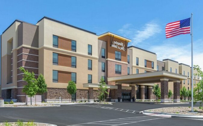 Hampton Inn & Suites Reno/Sparks - Photo2