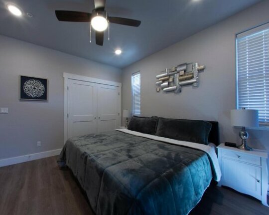 Master Suites near Truckee River - Photo5