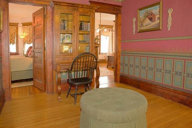 Philip W Smith Bed and Breakfast - Photo2