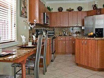 Miami Bed and Breakfast - Photo2