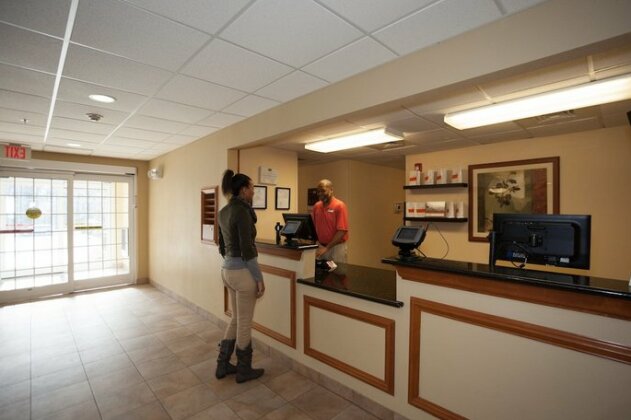 Candlewood Suites Richmond Airport - Photo3
