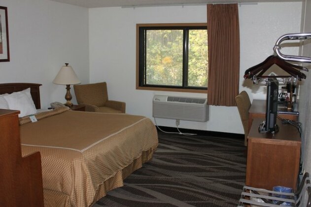 Boarders Inn and Suites by Cobblestone Hotels - Ripon - Photo5