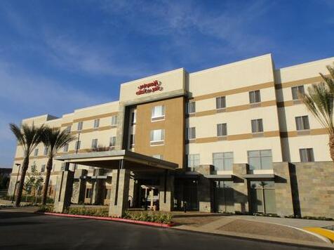Hampton Inn & Suites Riverside/Corona East - Photo2