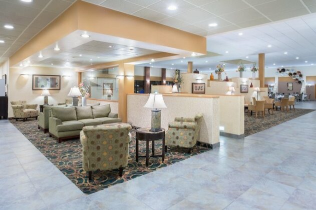 Holiday Inn Riverton-Convention Center - Photo3