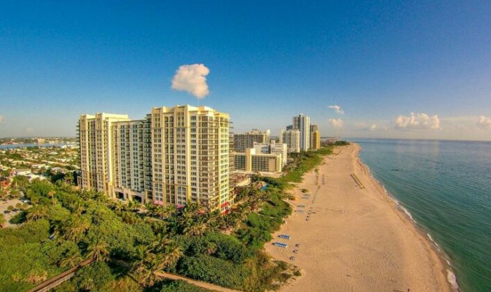 Oceanfront Palm Beach Resort & Spa Singer Island - Photo2