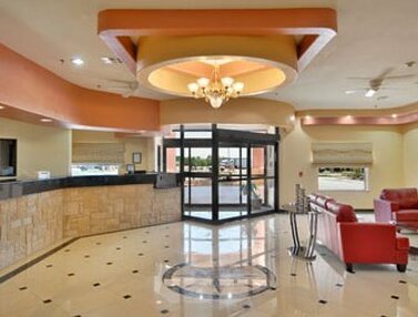 Robinson Inn and Suites - Photo2